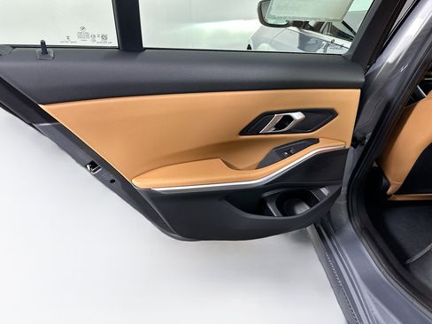 Used 2025 BMW 330i Sedan image 27