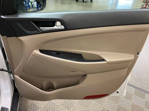 Used 2019 Hyundai Tucson Sport FWD image 14
