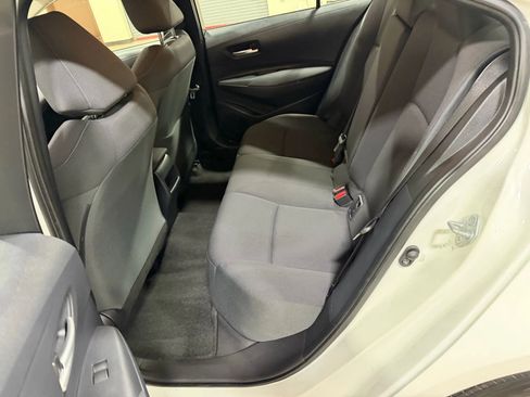 Used 2021 Toyota Corolla LE w/ Carpet Mat Package (TMS) image 29