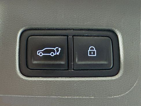 Used 2025 Hyundai Santa Fe SEL FWD image 30