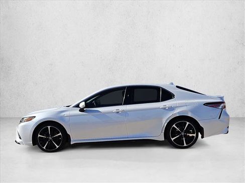 Used 2019 Toyota Camry XSE image 9