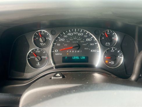 Used 2022 Chevrolet Express 3500 w/ Power Convenience Package image 23