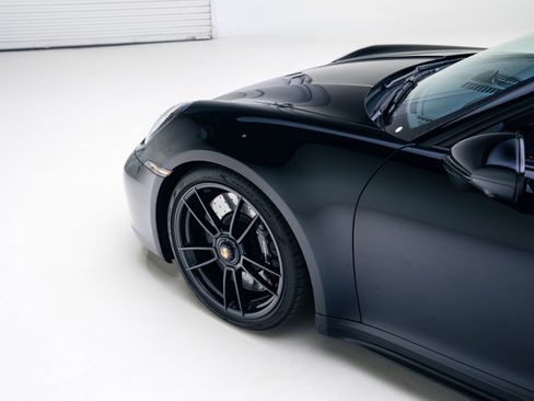 Used 2024 Porsche 911 Carrera GTS image 17