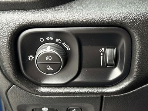Used 2023 RAM 1500 Big Horn AWD/4WD image 45