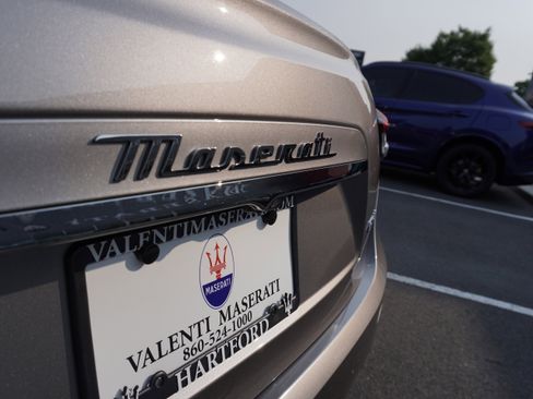 Used 2022 Maserati Ghibli Modena image 12