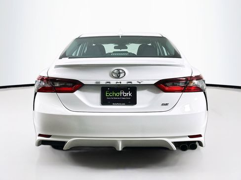 Used 2024 Toyota Camry SE FWD image 7
