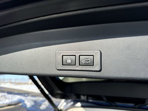 Used 2023 Subaru Ascent Premium w/ Convenience Package image 33