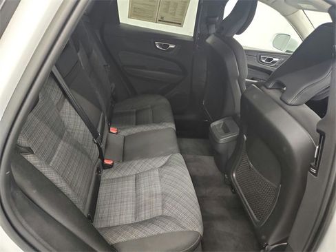 Used 2023 Volvo XC60 B5 Core image 35