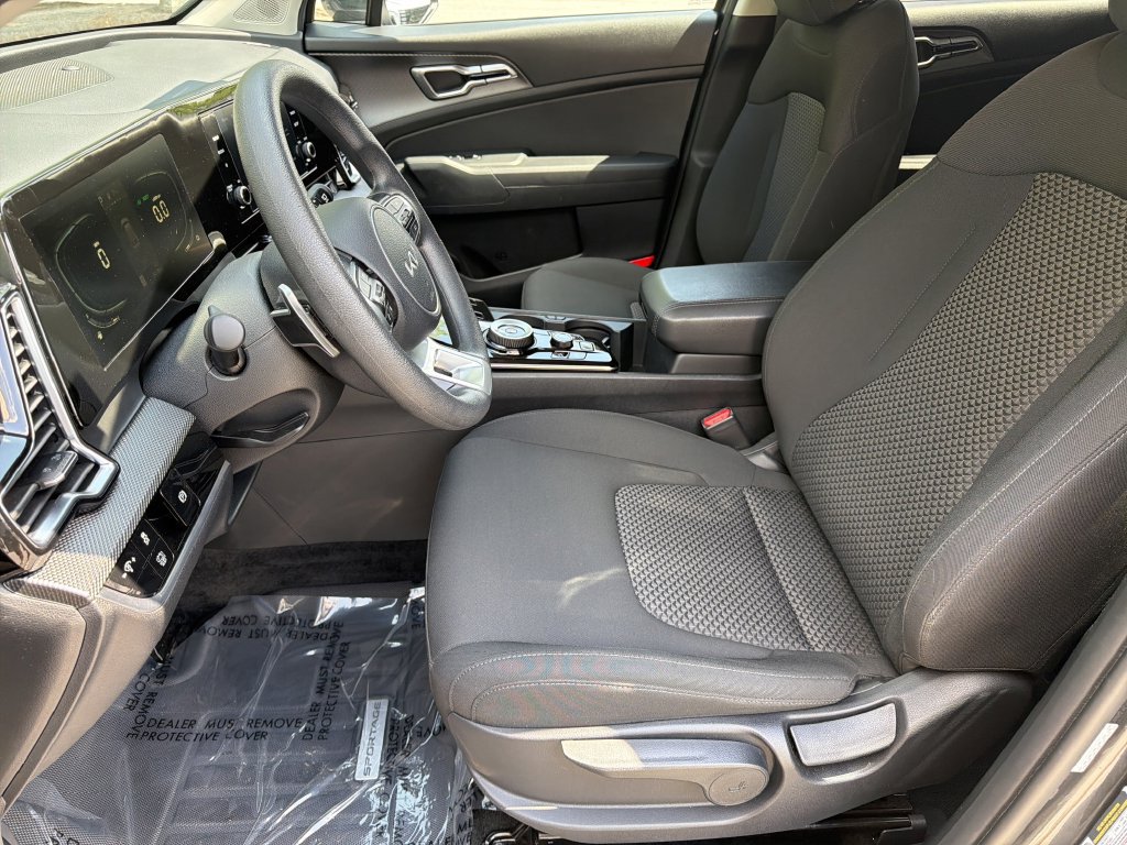 Used 2023 Kia Sportage LX AWD/4WD image 9