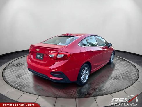Used 2016 Chevrolet Cruze LT w/ RS Package image 5