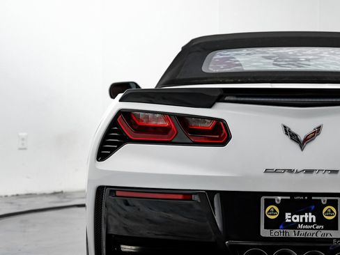 Used 2014 Chevrolet Corvette Z51 3LT Performance Exhaust GT w/ 3LT Preferred Equipment Group image 16