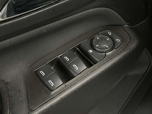 Used 2023 Chevrolet Equinox RS w/ LPO, Floor Liner Package FWD image 13