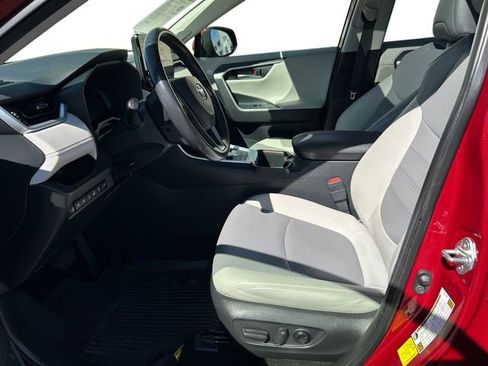 Used 2023 Toyota RAV4 Limited image 10