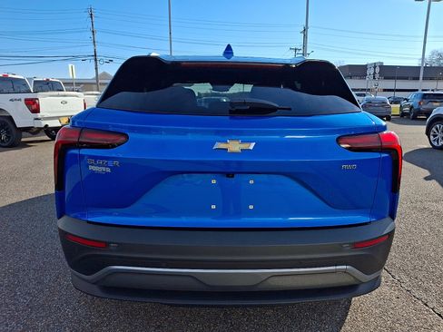 Used 2024 Chevrolet Blazer EV LT image 9