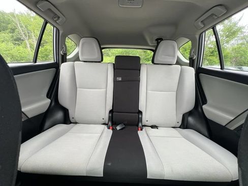 Used 2018 Toyota RAV4 XLE w/ Convenience Package AWD/4WD image 14