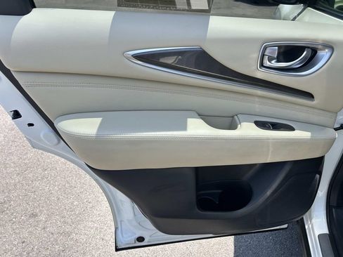 Used 2019 INFINITI QX60 Luxe w/ Essential Package FWD image 26