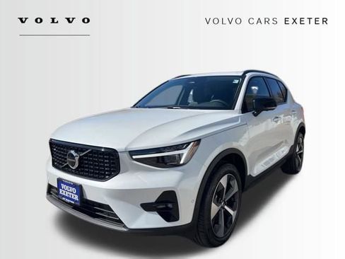 New 2026 Volvo XC40 B5 Plus w/ Protection Package Premier AWD/4WD image 3