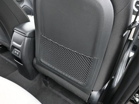 Certified 2026 Hyundai Venue SEL FWD image 32