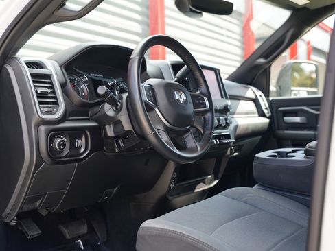 Used 2024 RAM 3500 Big Horn image 3