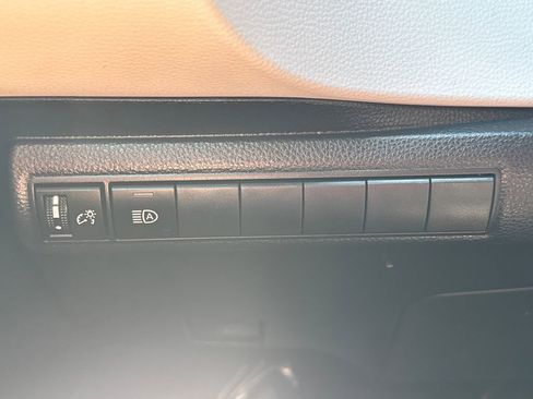 Used 2025 Toyota Corolla SE w/ SE Package FWD image 32