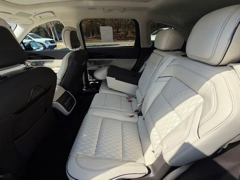 New 2026 Lincoln Nautilus Black Label image 12