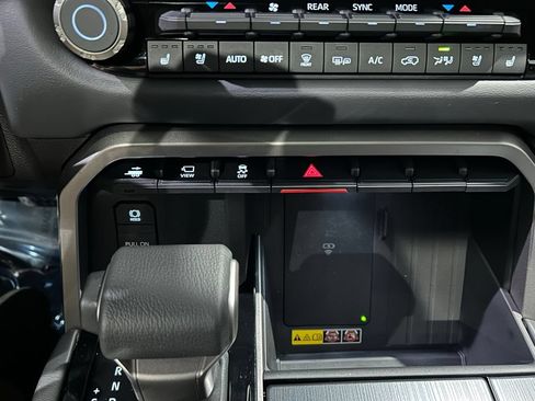 Used 2026 Toyota Sequoia Platinum AWD/4WD image 22