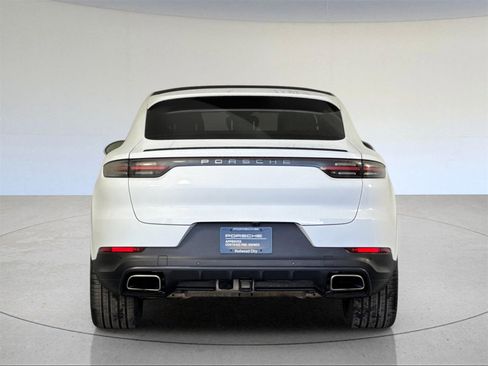 Used 2022 Porsche Cayenne Coupe image 7