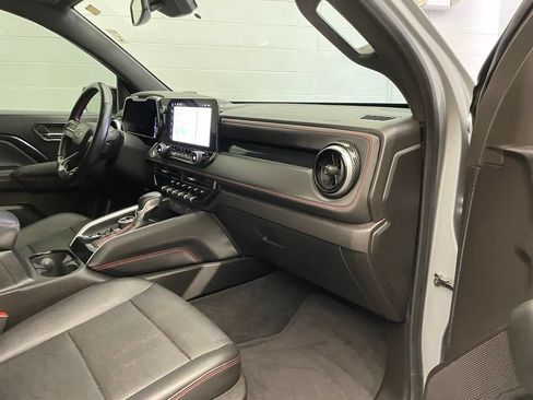 Used 2023 Chevrolet Colorado Z71 w/ Z71 Convenience Package 2 AWD/4WD image 26