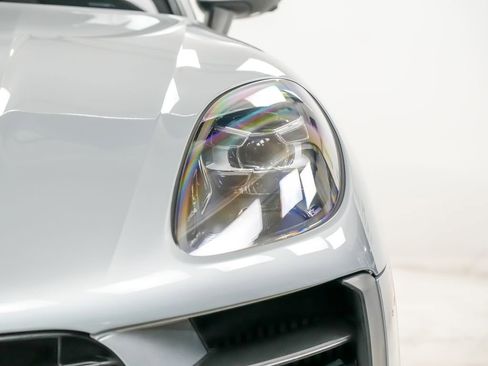 Used 2021 Porsche Macan S AWD/4WD image 7