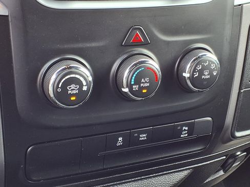 Used 2024 RAM 1500 Warlock AWD/4WD image 10