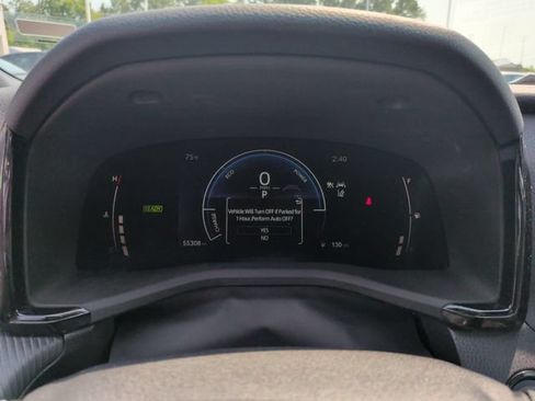 Used 2025 Toyota Camry SE FWD image 14