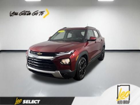 Used 2022 Chevrolet TrailBlazer LT FWD image 1