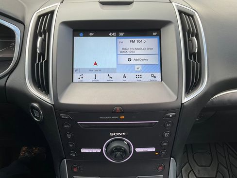 Used 2016 Ford Edge Titanium w/ Technology Package image 12