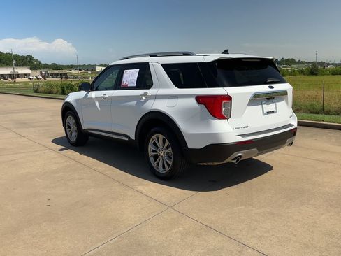 Used 2024 Ford Explorer Limited image 6