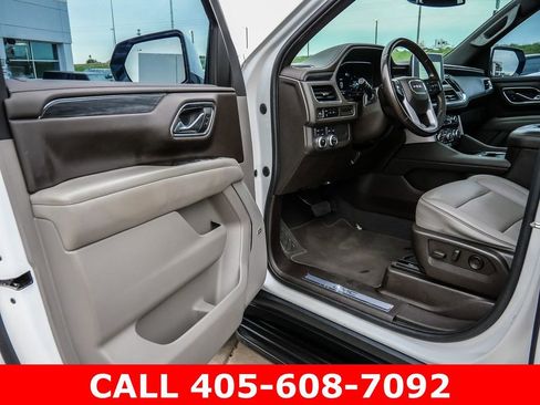 Used 2023 GMC Yukon SLT AWD/4WD image 29