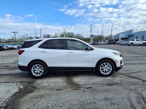 Used 2024 Chevrolet Equinox LS w/ LS Convenience Package FWD image 15