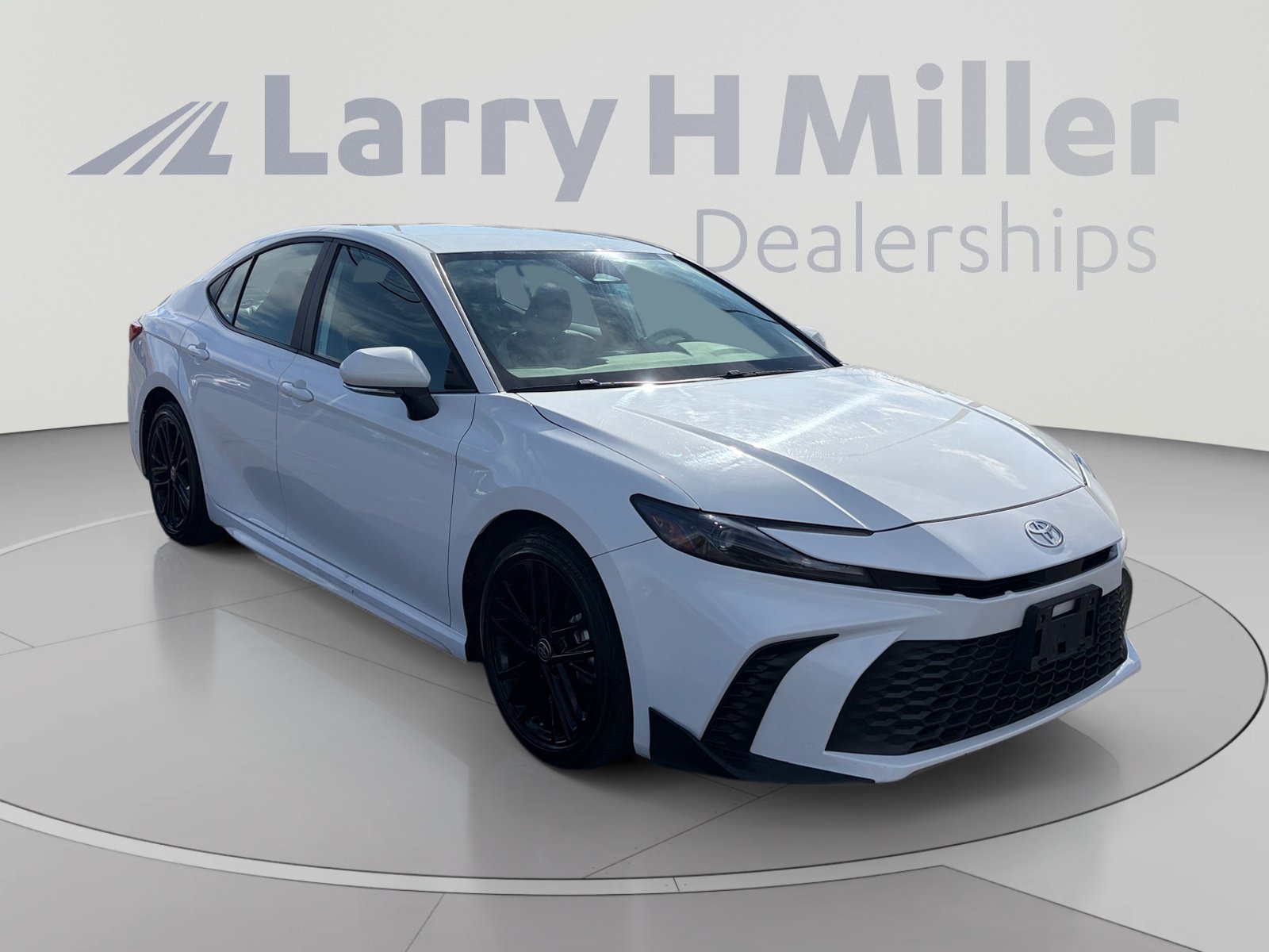Certified 2025 Toyota Camry SE FWD image 7