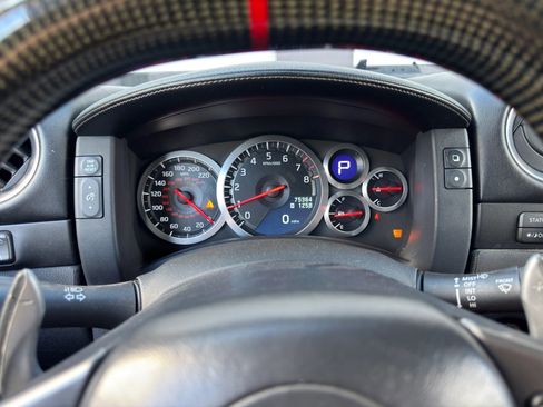 Used 2012 Nissan GT-R Premium image 17