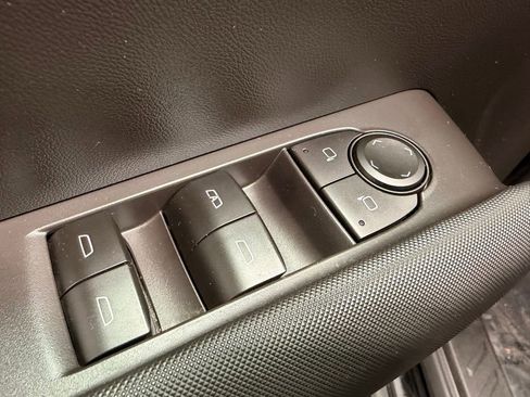Used 2023 Chevrolet Colorado Z71 w/ Z71 Convenience Package 2 AWD/4WD image 20
