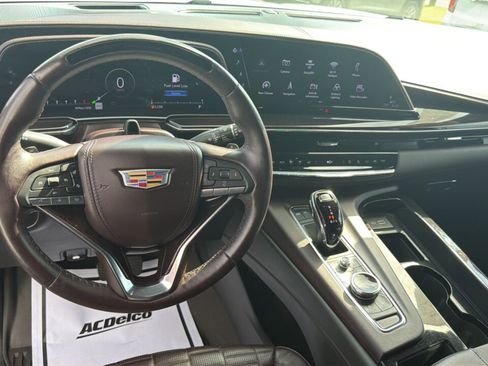 Used 2023 Cadillac Escalade ESV Sport Platinum w/ LPO, ONYX Package image 15