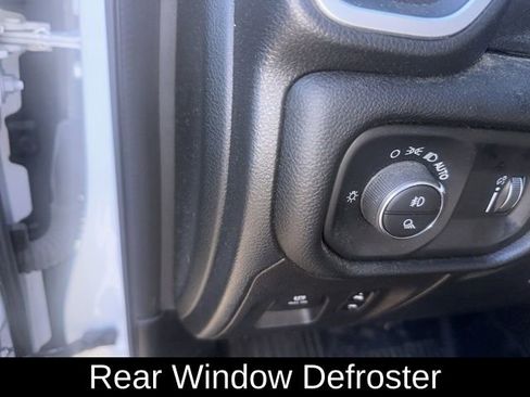 Used 2022 RAM 1500 Big Horn AWD/4WD image 11