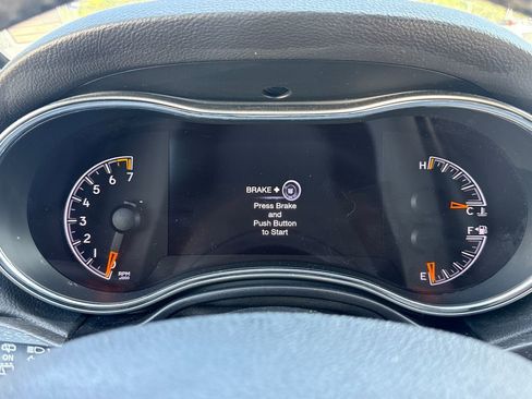 Used 2018 Jeep Grand Cherokee Limited AWD/4WD image 19