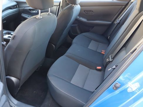 Used 2024 Nissan Sentra SV FWD image 5