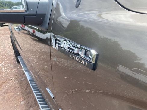 Used 2017 Ford F150 Lariat AWD/4WD image 4