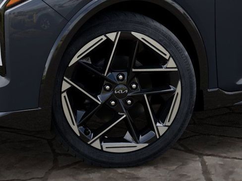New 2025 Kia K4 GT-Line image 9
