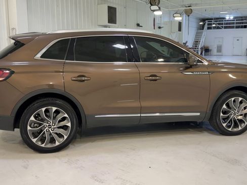 Used 2022 Lincoln Nautilus Reserve w/ Equipment Group 201A image 2