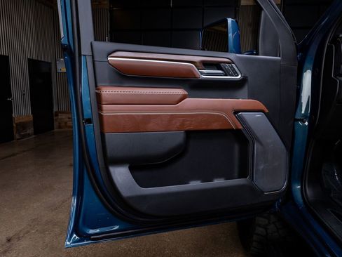 Used 2026 GMC Sierra 3500 Denali Ultimate image 36