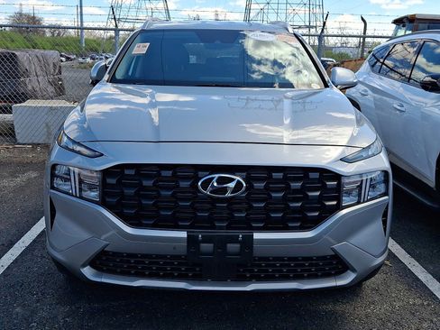 Used 2023 Hyundai Santa Fe SEL image 2