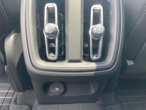 New 2026 Volvo XC40 B5 Ultra w/ Protection Package Premier image 15