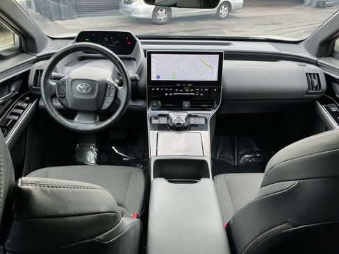 Used 2023 Toyota bZ4X XLE w/ Weather Package image 18